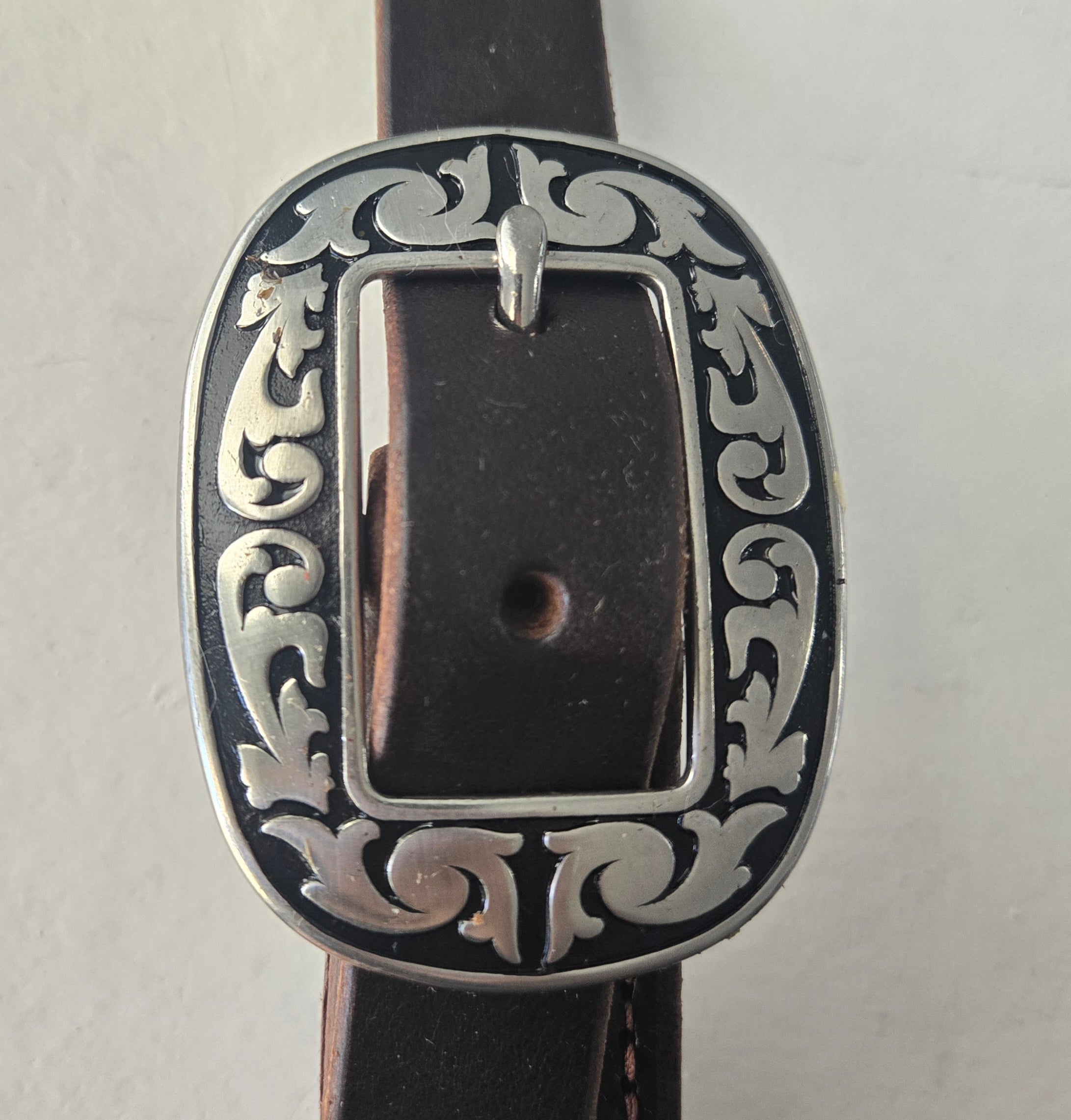 Pulling style breast collar, dark oil